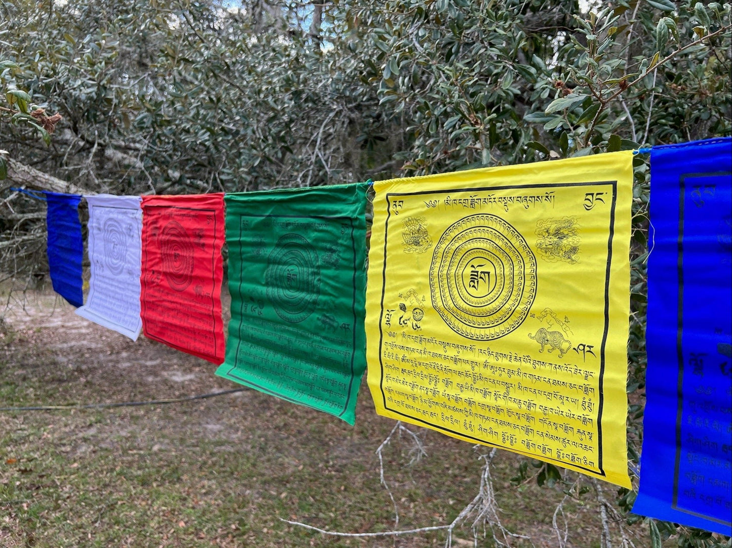 Mikha Dadok| Tibetan Prayer Flags | 13 x 13 | Set of 25 | Ward off Misfortune | Me Kha - The Incense Stick