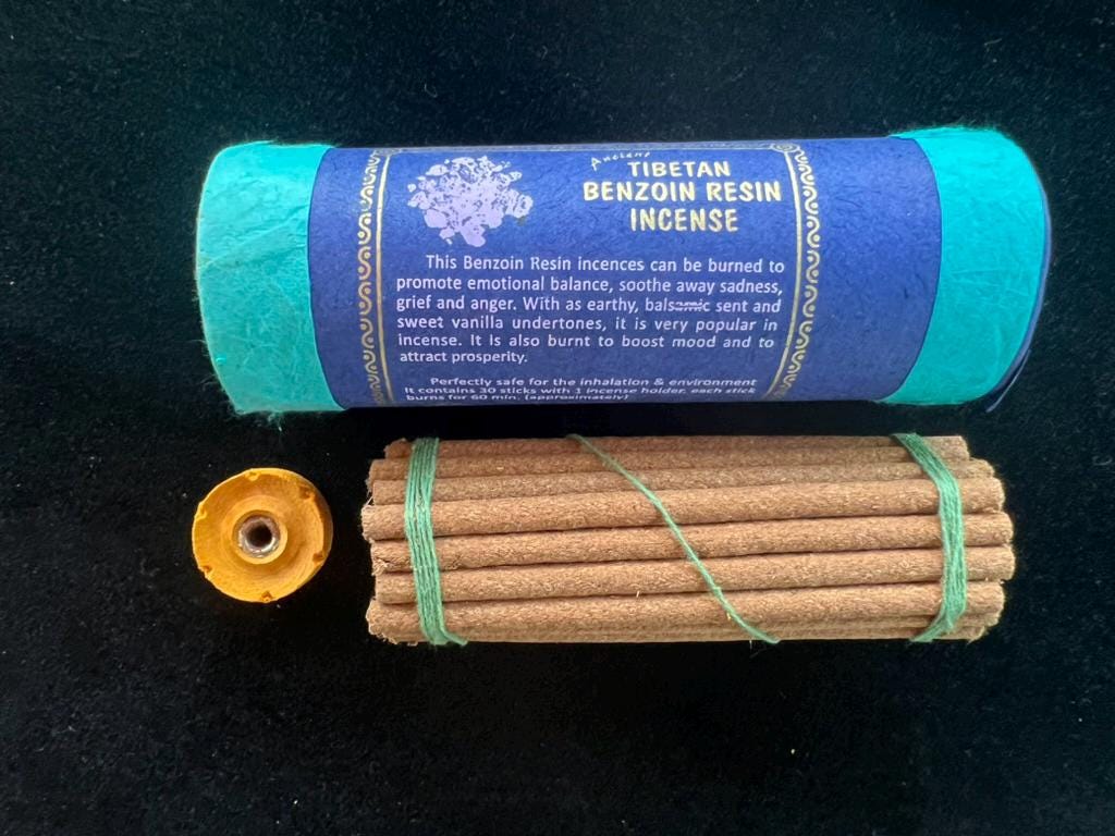 Ancient Tibetan Benzoin Resin incense | Tibetan Incense | 30 sticks | w/ Mini Incense Holder - The Incense Stick