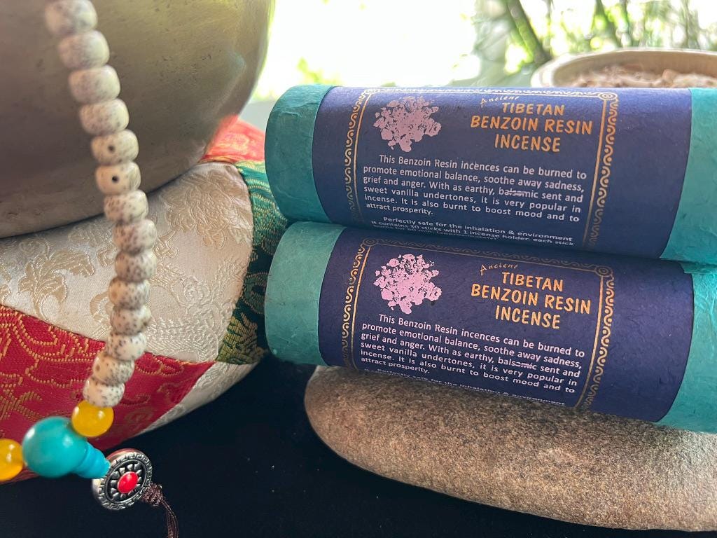 Ancient Tibetan Benzoin Resin incense | Tibetan Incense | 30 sticks | w/ Mini Incense Holder - The Incense Stick