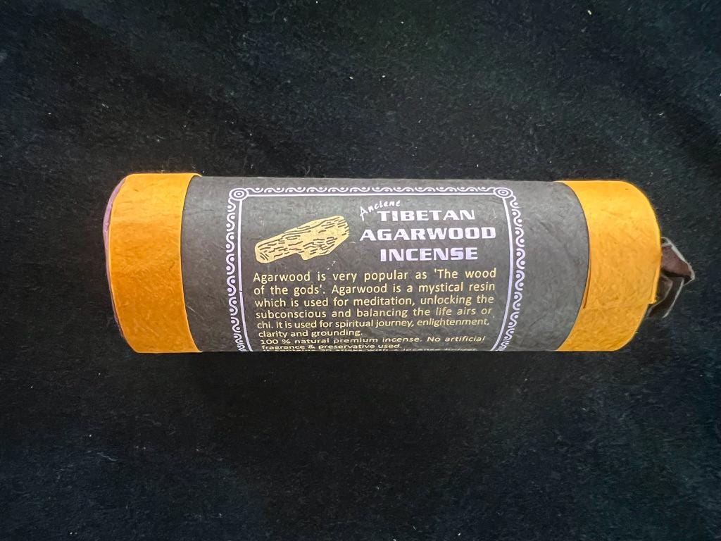 Ancient Tibetan Agarwood incense | Tibetan Incense | 30 sticks | w/ Mini Incense Holder - The Incense Stick