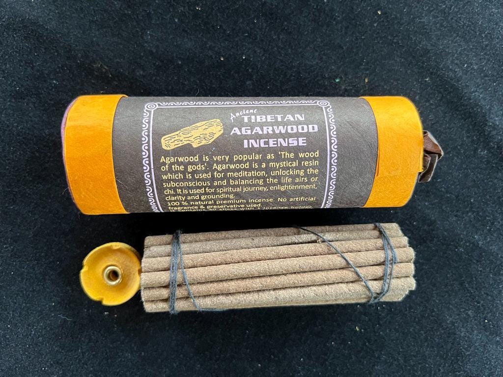 Ancient Tibetan Agarwood incense | Tibetan Incense | 30 sticks | w/ Mini Incense Holder - The Incense Stick
