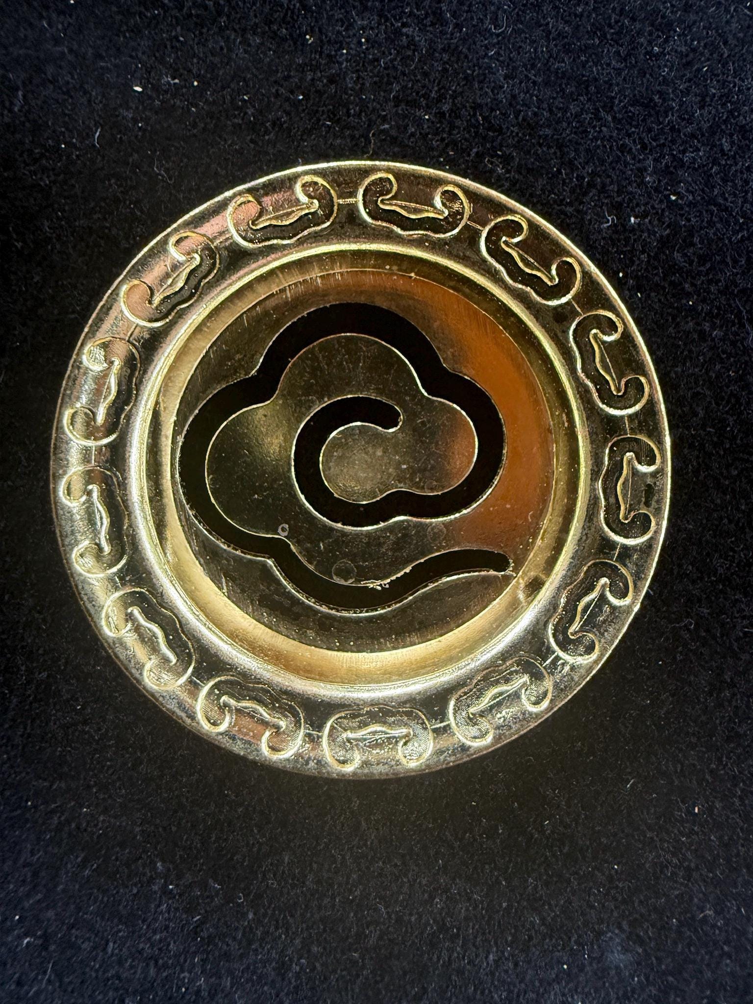 Mini Incense Seal Burner Set | Brass | Approx. 1.75 inches wide x 1.75 inches high | Incense Trails | Sample Ash and Incense Powder Included - The Incense Stick