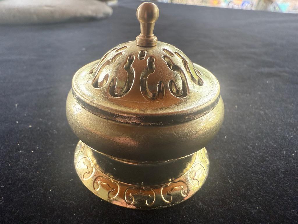 Mini Incense Seal Burner Set | Brass | Approx. 1.75 inches wide x 1.75 inches high | Incense Trails | Sample Ash and Incense Powder Included - The Incense Stick