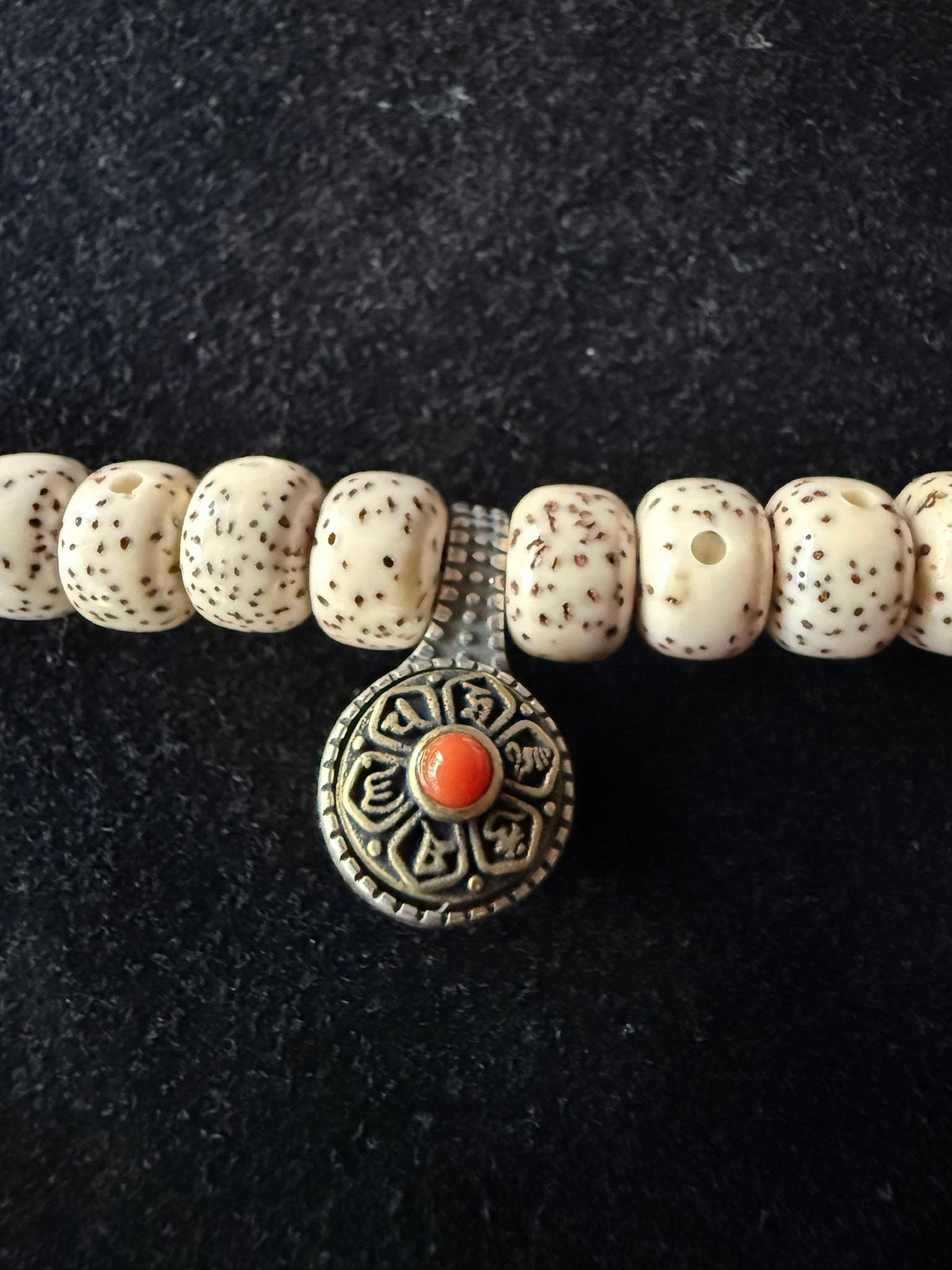 Om Mani Padme Hung Round Mala Counter | Metal | Approx 3/4in x 3/8in | Tibet | Mala Bum Counter | Chenrezig | 6 Syllable Mantra