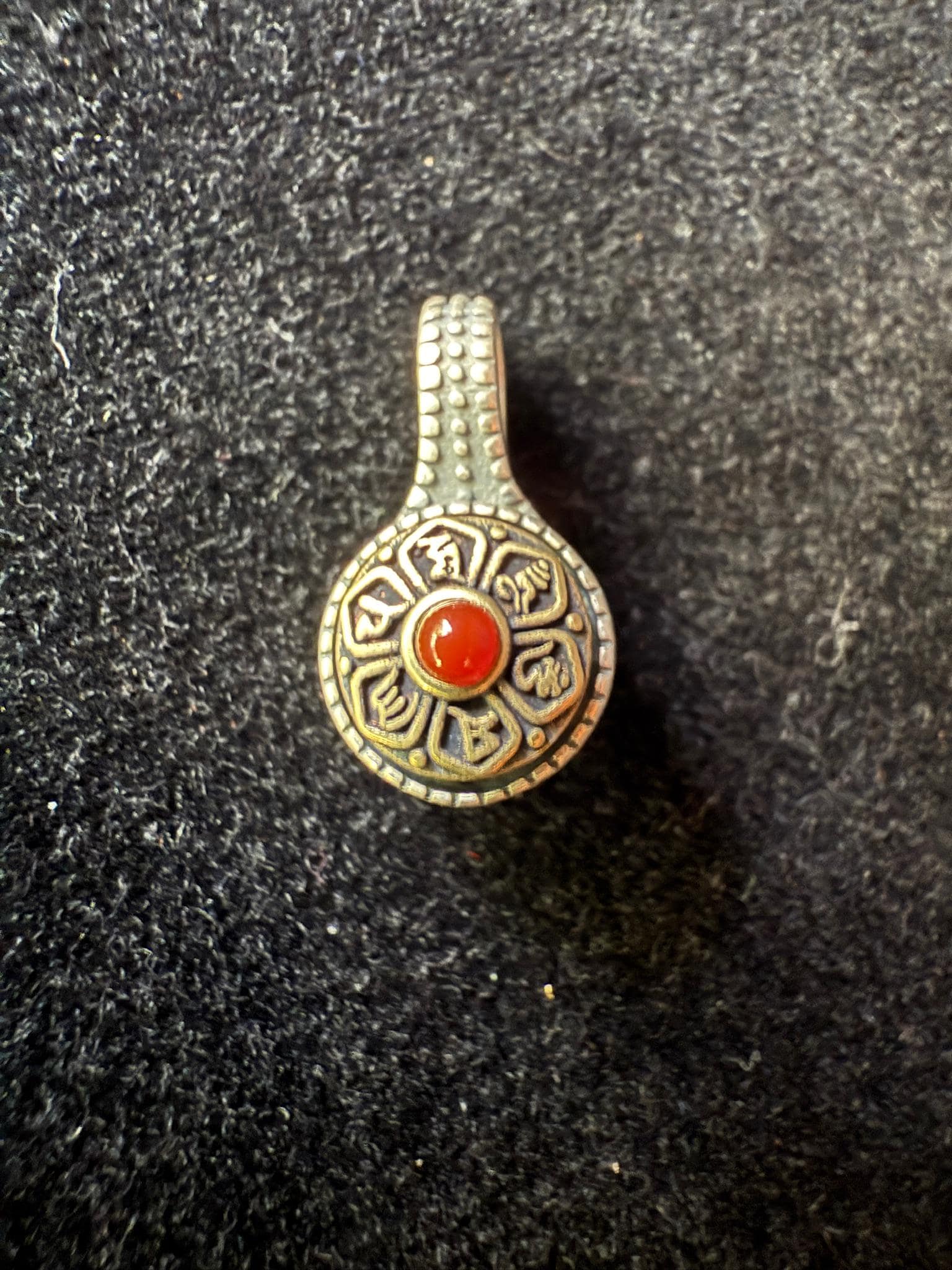 Om Mani Padme Hung Round Mala Counter | Metal | Approx 3/4in x 3/8in | Tibet | Mala Bum Counter | Chenrezig | 6 Syllable Mantra - The Incense Stick