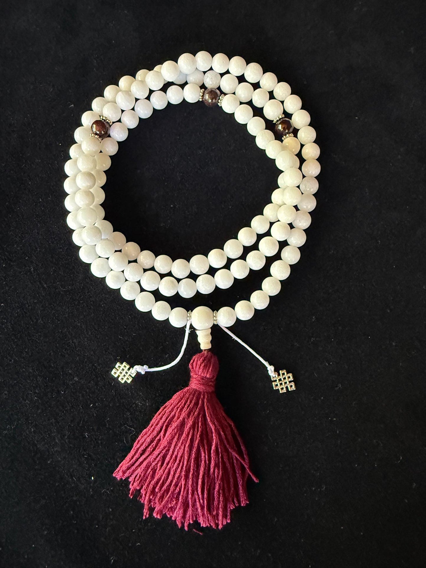 White Jade Mala | 108 Jade beads, 3 Garnet beads, Tassel | 8mm | Free mala bag | Handmade | Adjustable - The Incense Stick