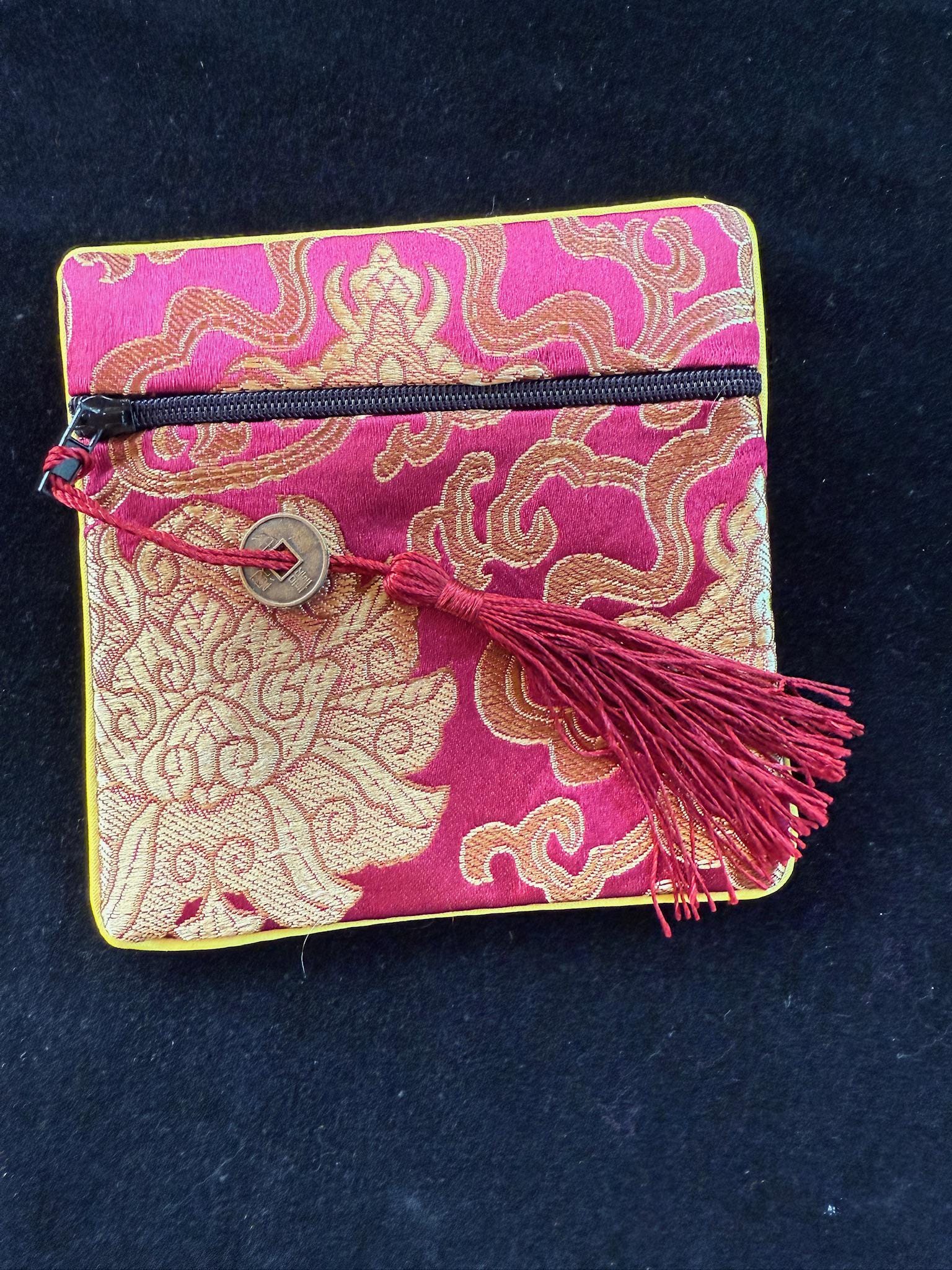 White Jade Mala | 108 Jade beads, 3 Garnet beads, Tassel | 8mm | Free mala bag | Handmade | Adjustable - The Incense Stick