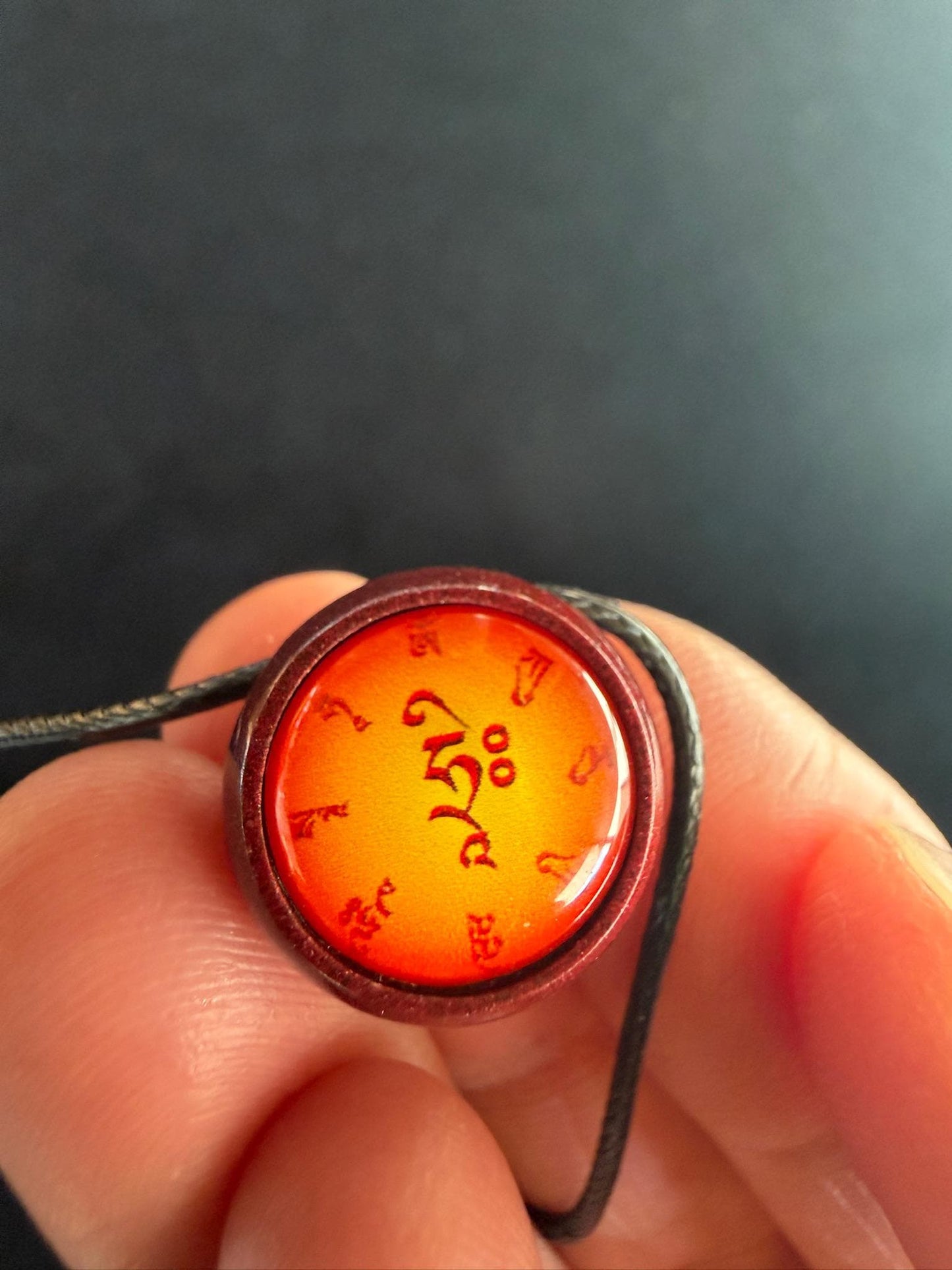 Kurukulle Glass Bead Pendant | 1 bead with cord | Glass | 15mm diameter | Dakini