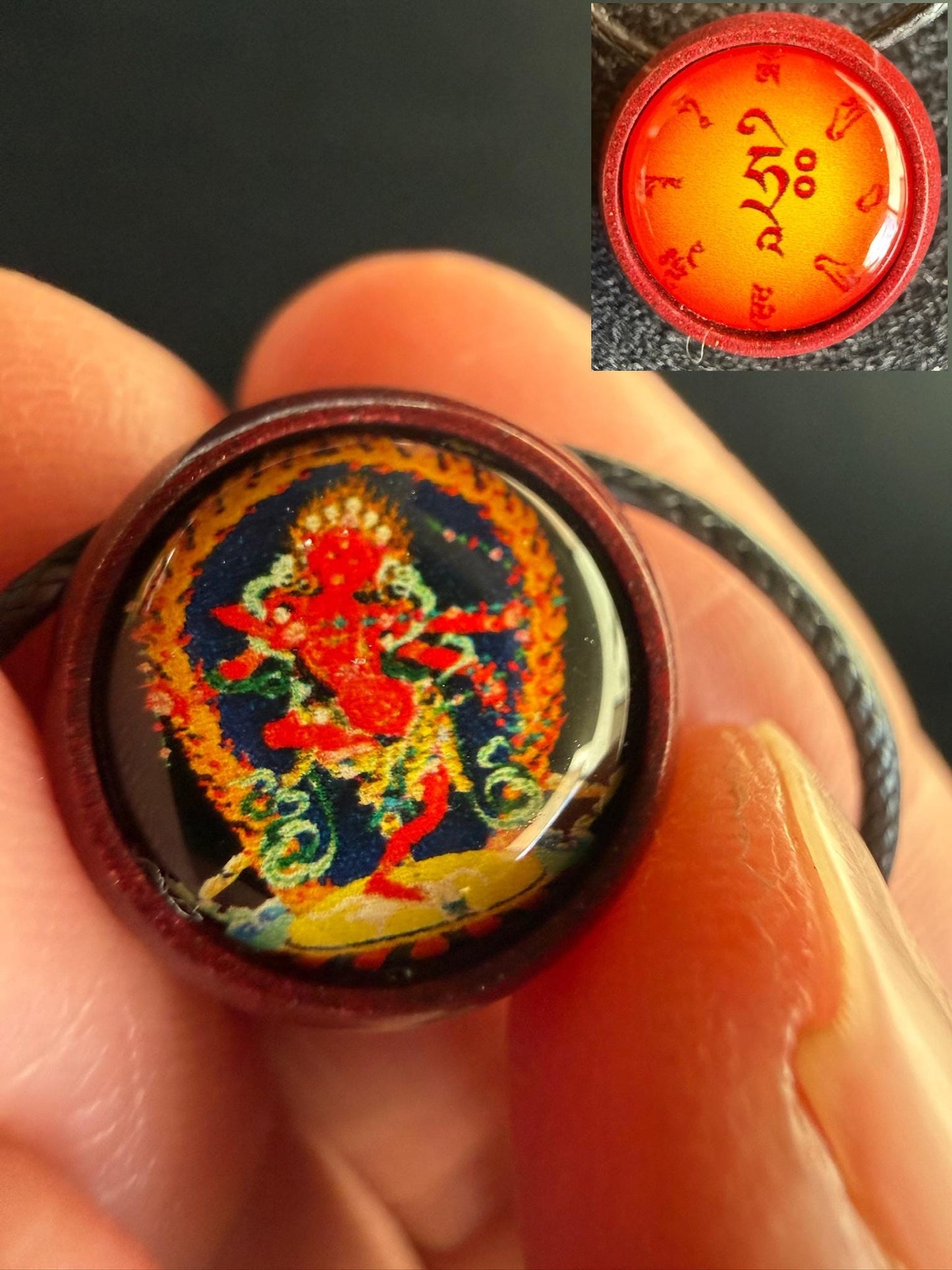 Kurukulle Glass Bead Pendant | 1 bead with cord | Glass | 15mm diameter | Dakini