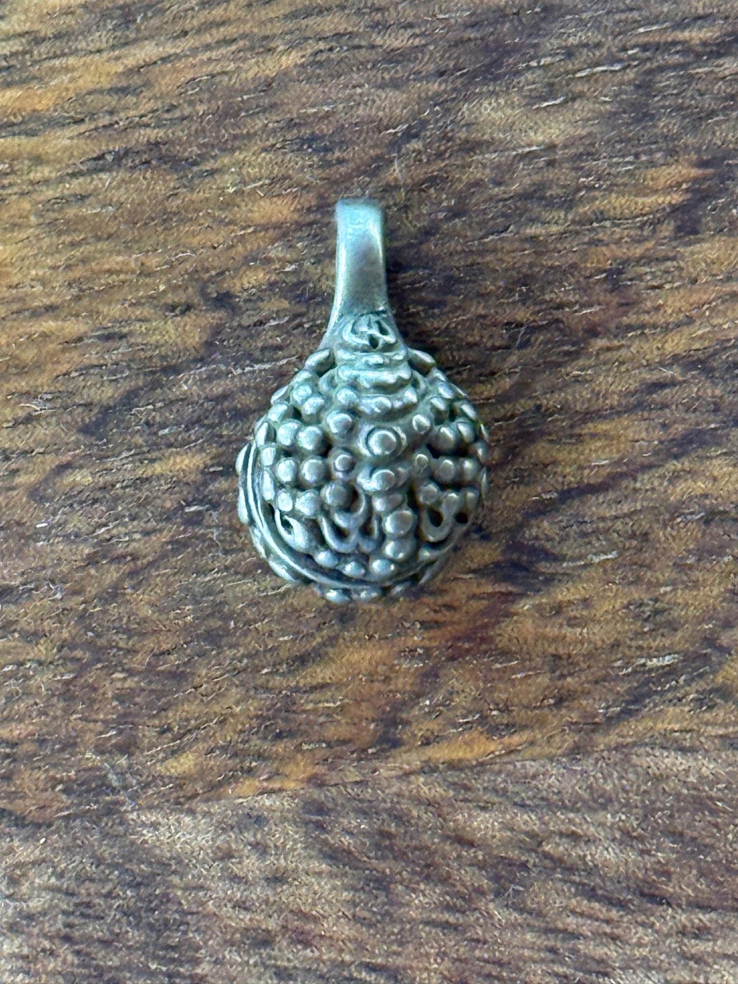 Nine-Headed Scorpion Mala Counter | Metal | Approx 3/8in x 3/4in | Tibet | Mala Bum Counter | Guru Padmasambhava