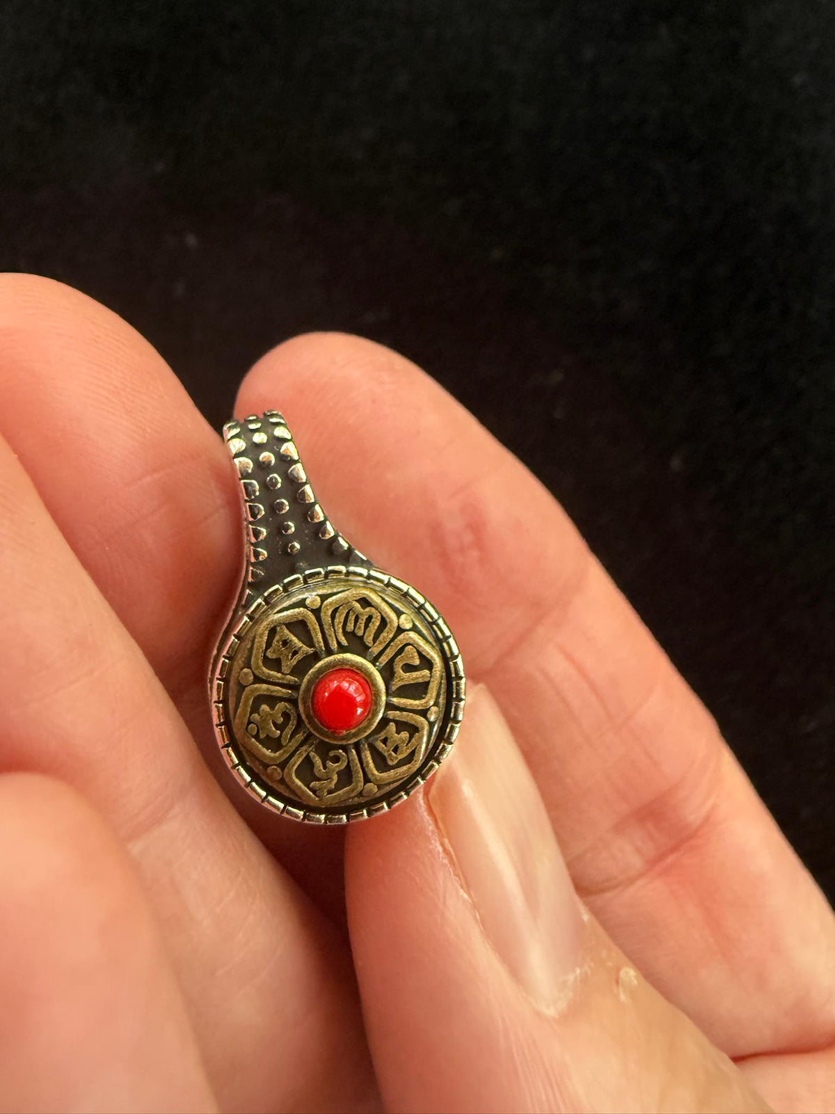 Om Mani Padme Hung Round Mala Counter | Metal | Approx 3/4in x 3/8in | Tibet | Mala Bum Counter | Chenrezig | 6 Syllable Mantra