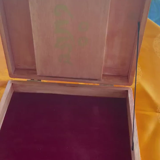 Tibetan Mo Dice 2 Dice 1 White 1 Saffron Yellow Mö Divination