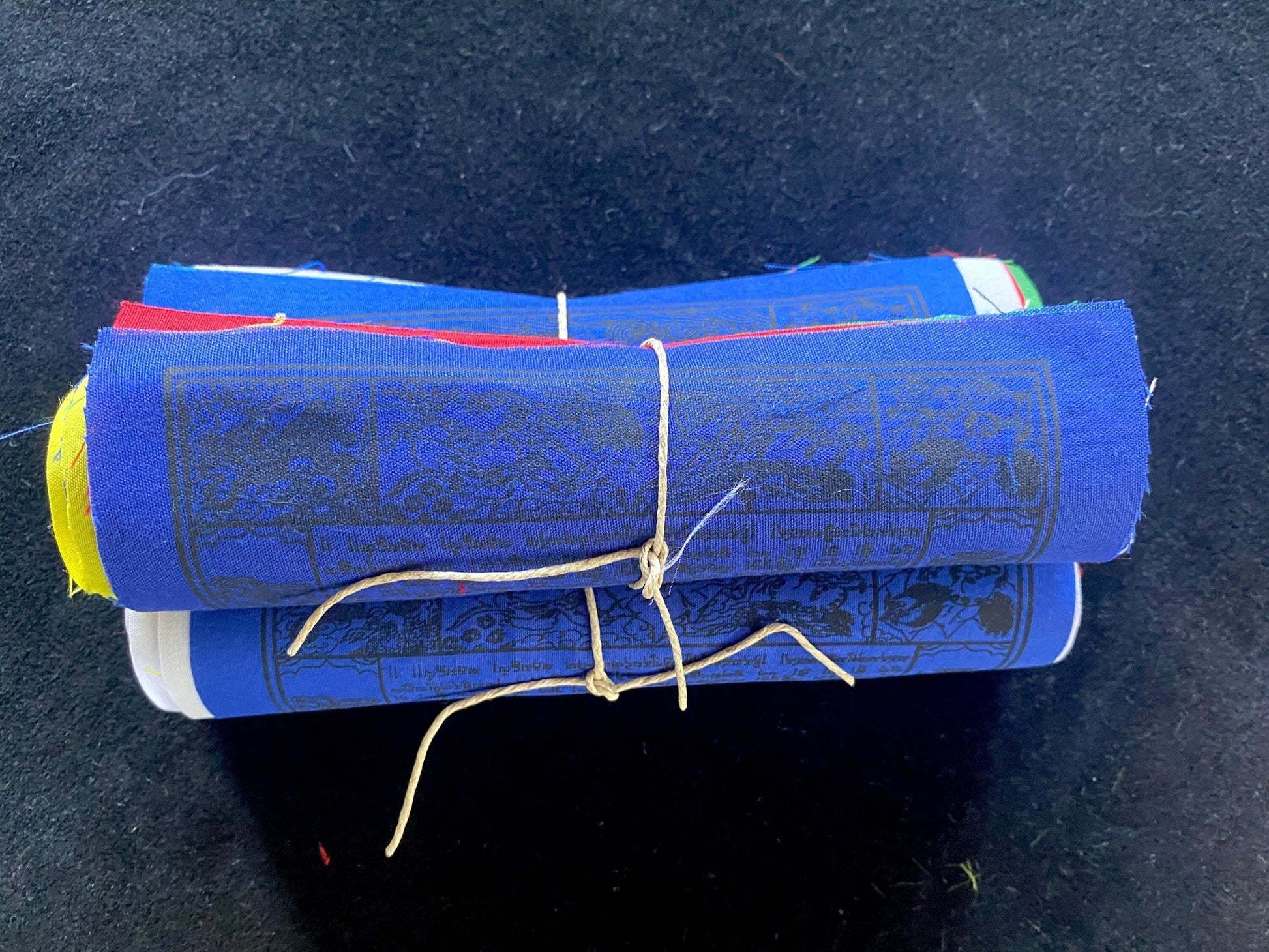 Windhorse Prayer Flags |Tibetan Prayer Flags | 6in x 7.5in | 1 set of 10 flags | Lung ta - The Incense Stick